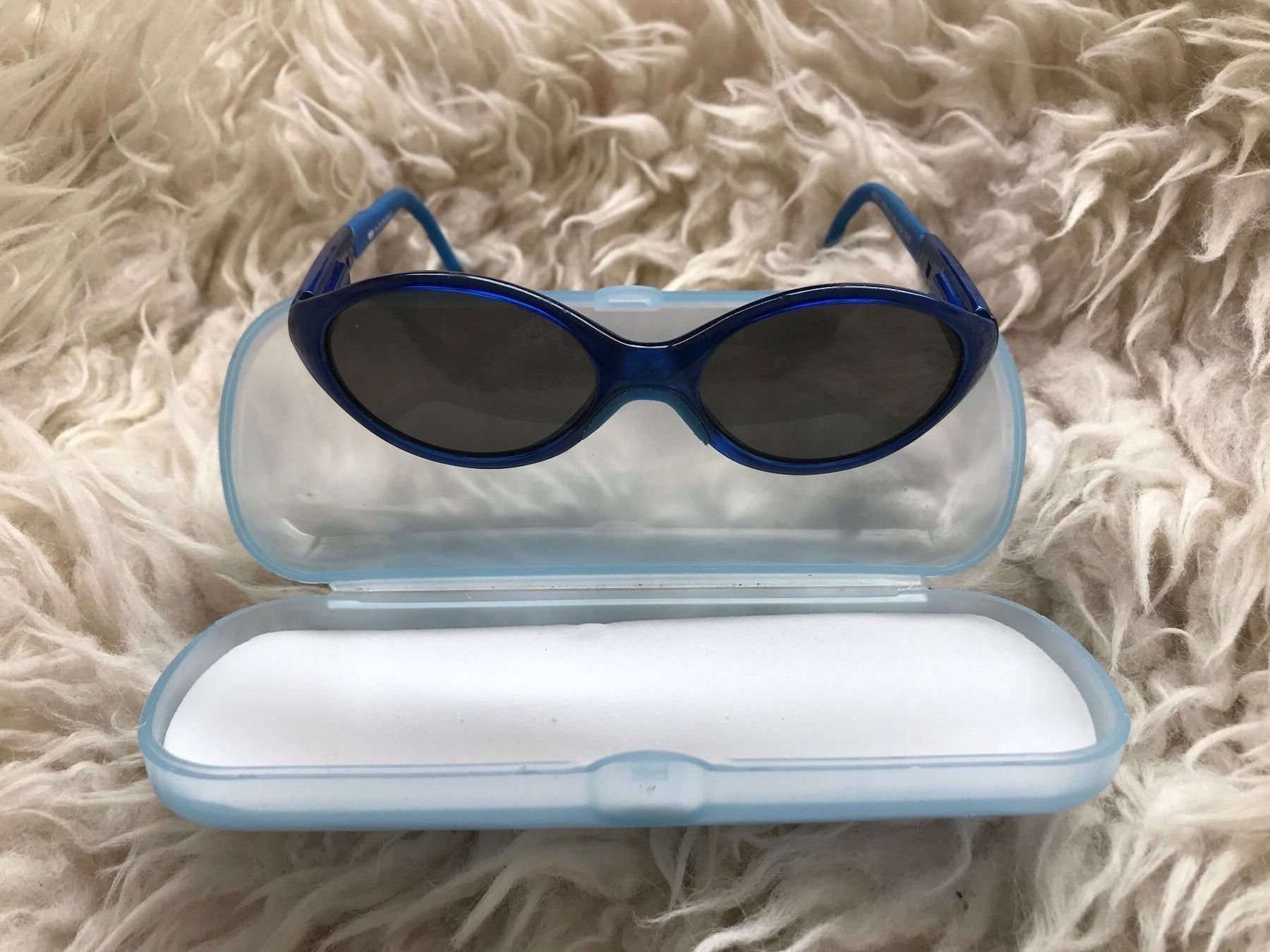 Brillen & Gläser: Sonnenbrille Kleinkind blau incl.Etui – Gebraucht aus Wädenswil von JJ15