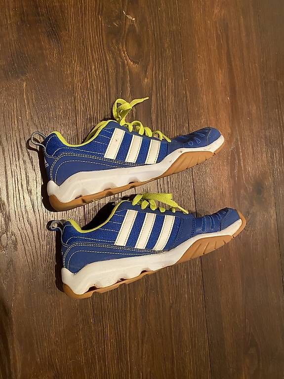 Scarpe per ragazzi: Hallenturnschuhe – Usato da Liestal venduto da reguswiss 1