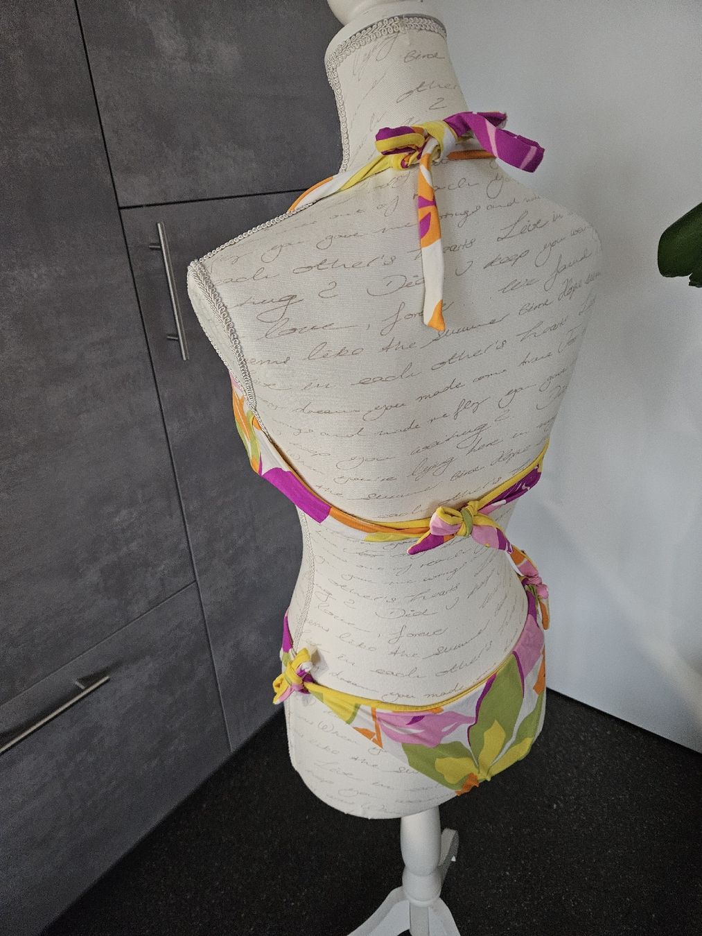 Badekleider & Bikinis: Damen Bikini bunt mit Blumenmuster  – Neu (gemäss Beschreibung) aus Anwil von moosmat 1