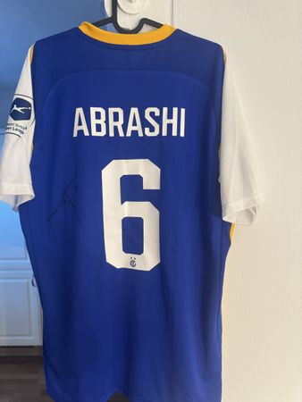 GC Zürich Trikot, Unterschrieben von Abrashi, Saison 20/21