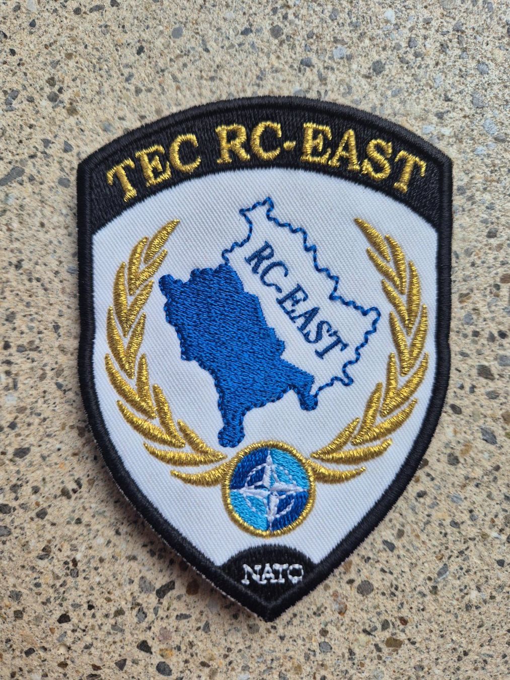 Schweizer Armee Placchette & Badge: *** Badge Tec RC-East Nato mit klett *** – Nuovo e nell'imballaggio originale da Riedholz venduto da fr_sIruP