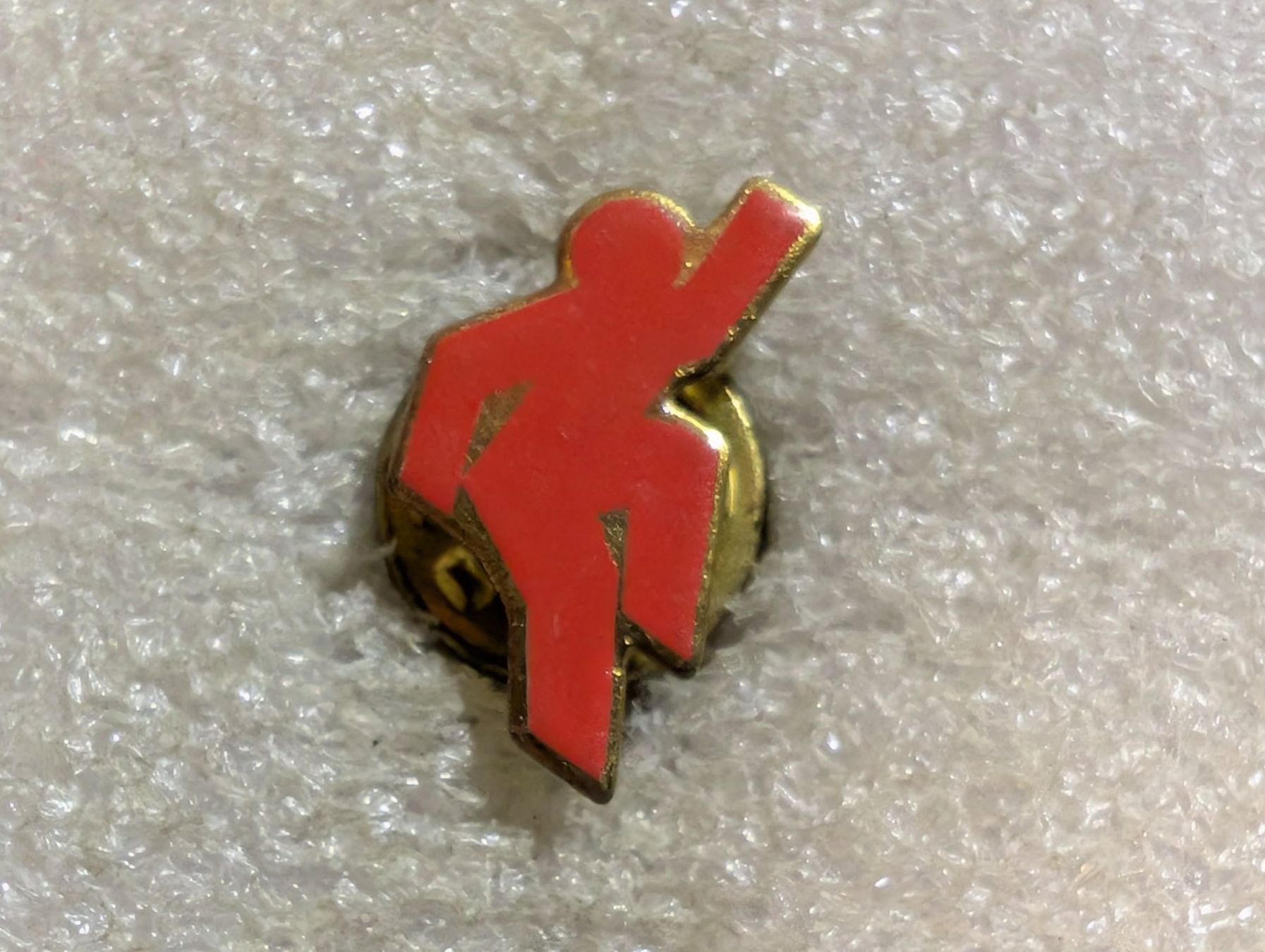 Placchette & Badge: Ansteckpin 60: Figur – Usato da Oppligen venduto da Pin-Fall-Shop