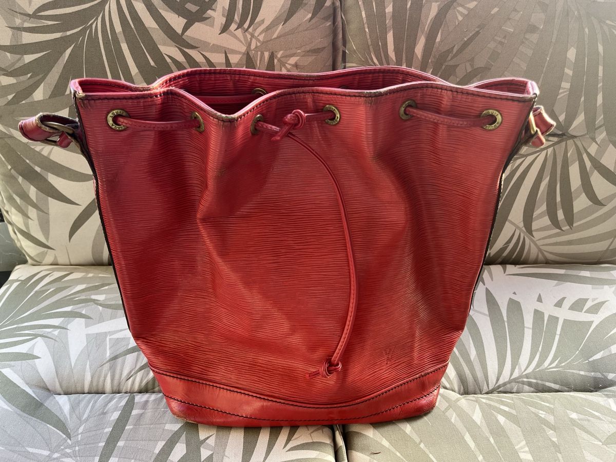 Louis Vuitton Borse da donna: Sac Noé Louis Vuitton rouge  – Usato da Lutry venduto da tat_2zxq 1
