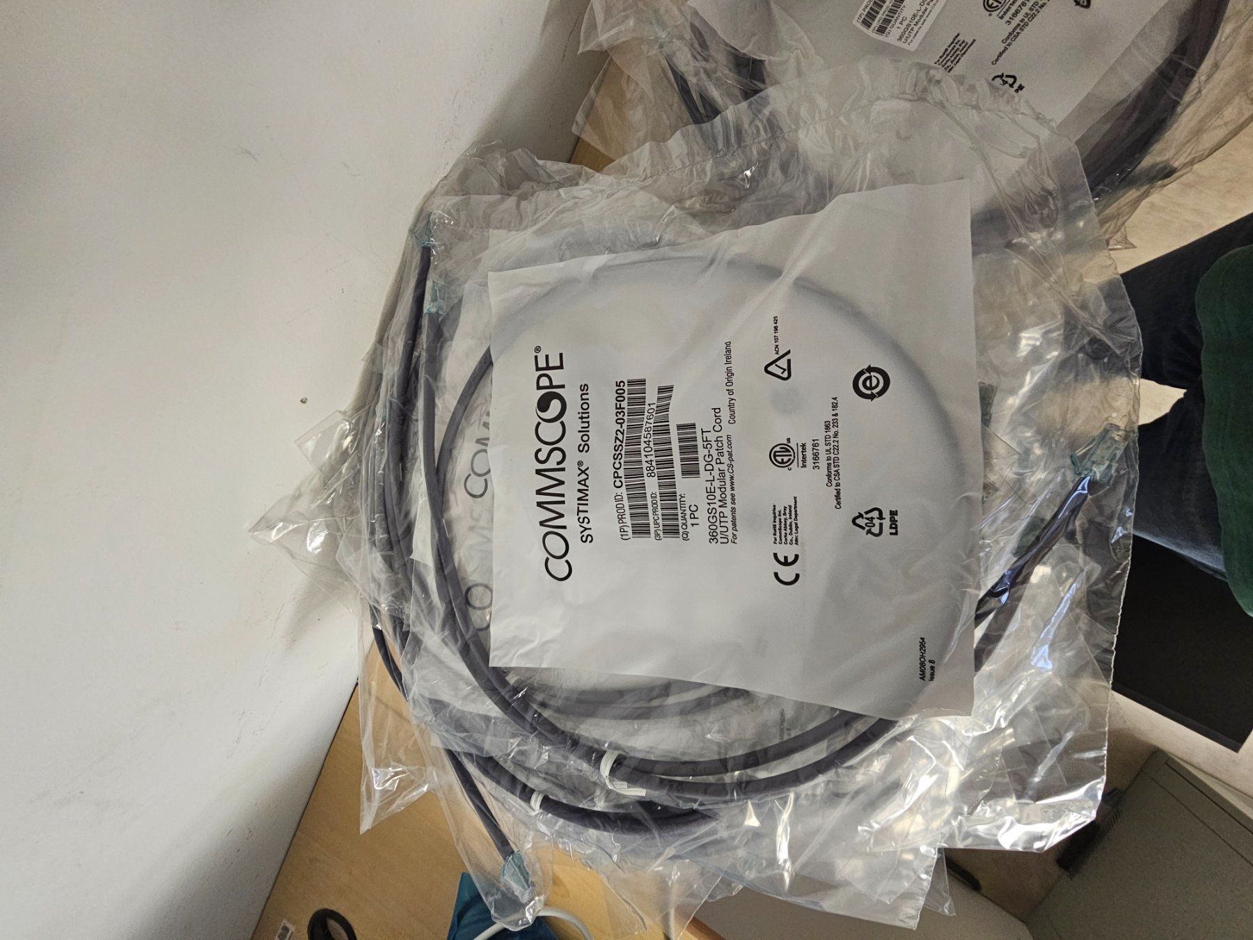 Cavi: Patchkabel Commscope verschiedene Längen – Nuovo e nell'imballaggio originale da obstalden venduto da Walensee1 2