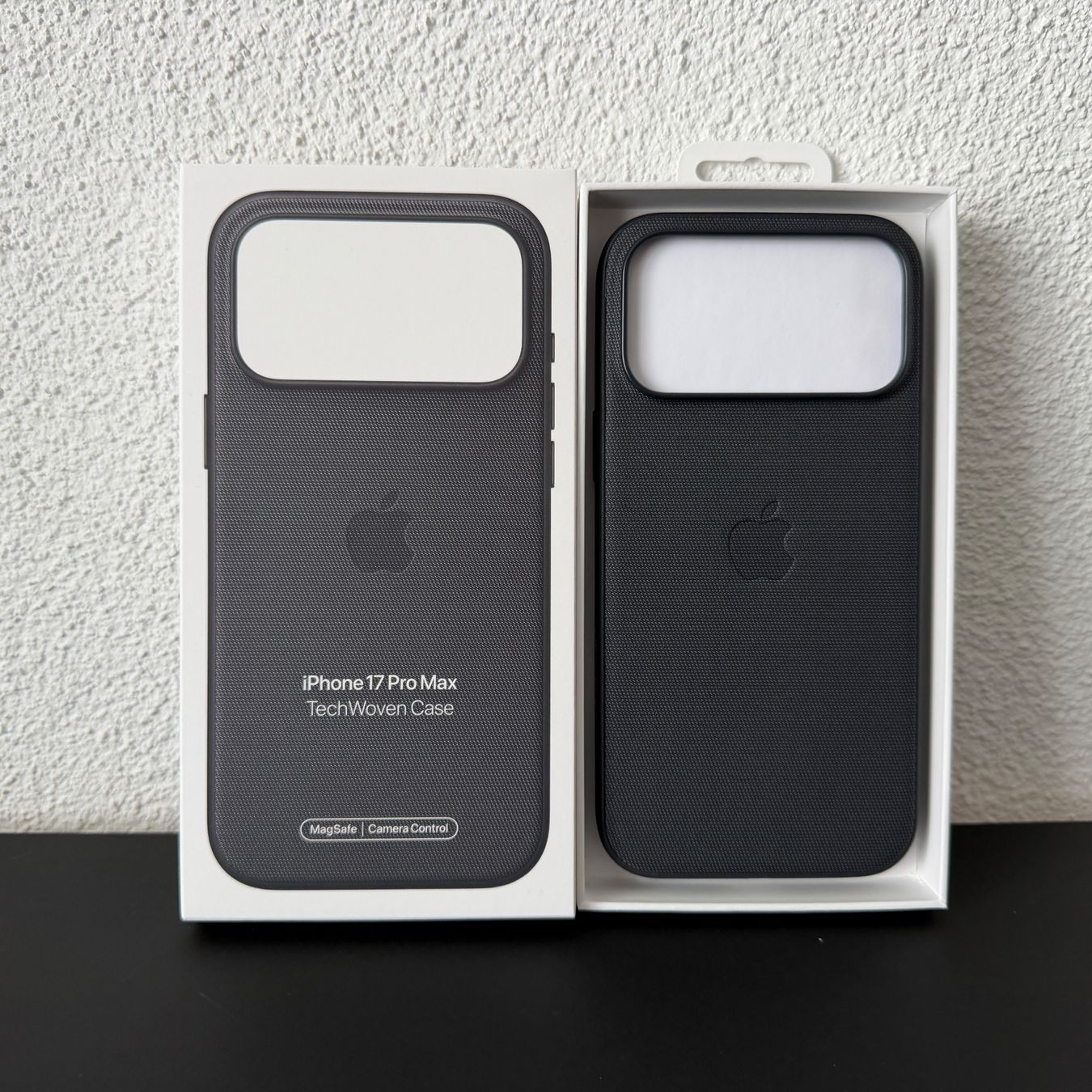 Apple Cover & Protezioni schermo: Apple | TechWoven Case | Schwarz | iPhone 17 Pro Max – Usato da Tägerwilen venduto da Skillet 1