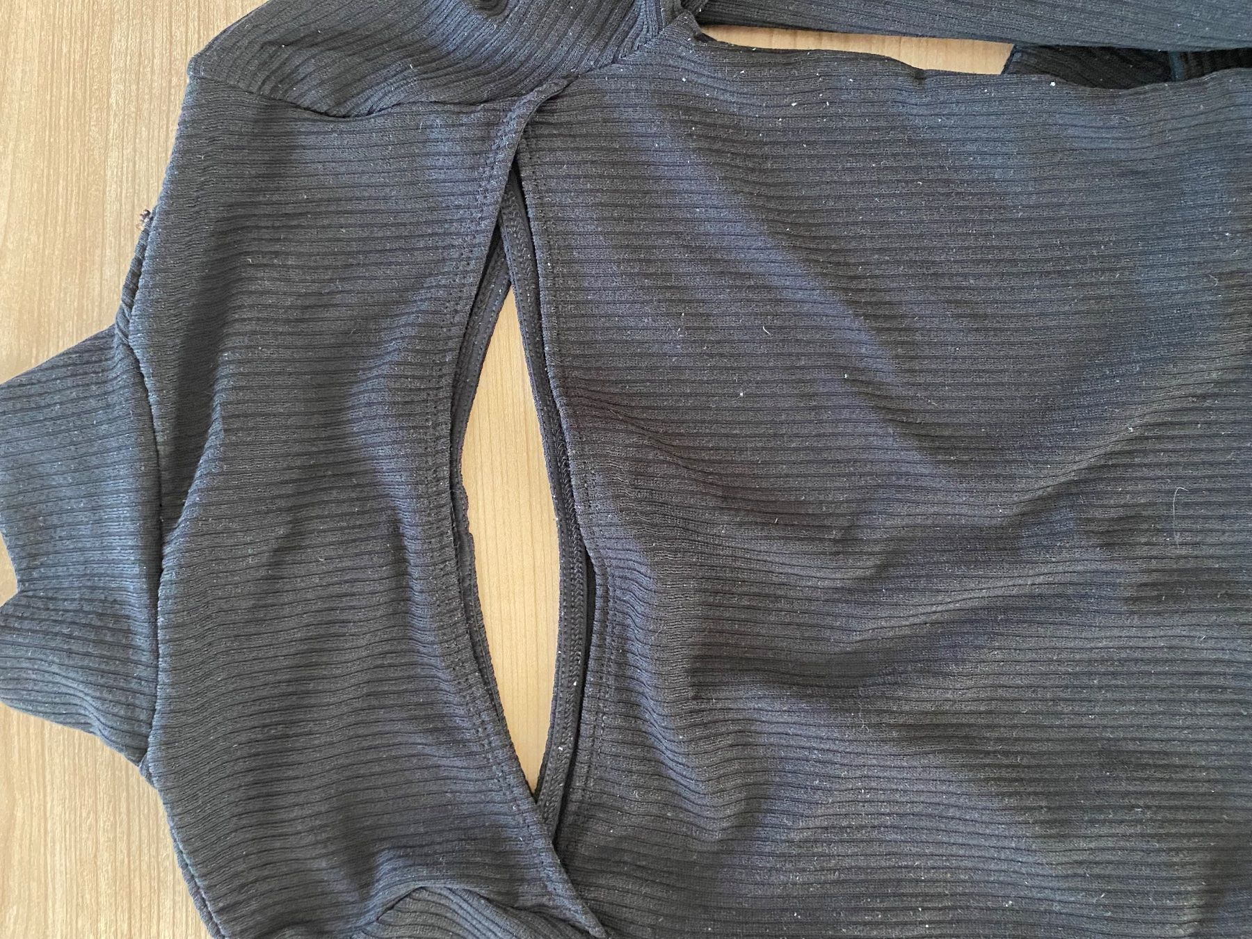 Camicette, T-shirt & Top: Divided, Oberteil mit Reissverschluss, Schwarz, Grösse S – Usato da La Tour-de-Peilz venduto da leu_hnf6 2