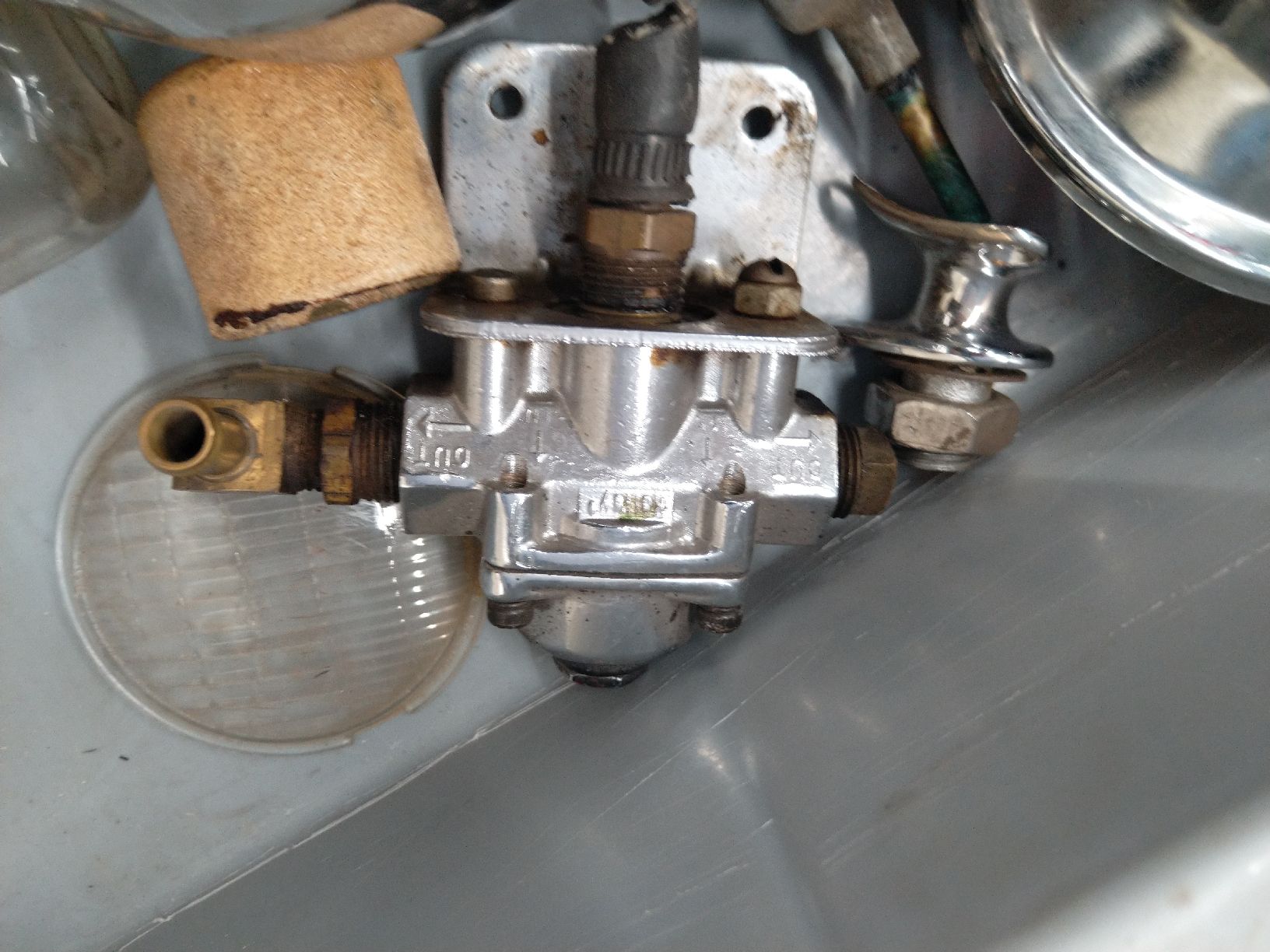 Toutes les pièces auto: Oldtimer diverse Ersatzteile  – D'occasion à Steinen par Blackcadillac 2