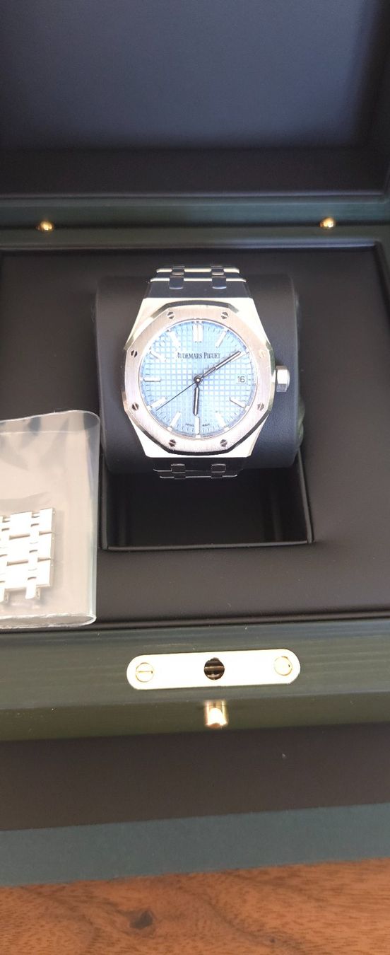 Audemars Piguet Orologi: Audemars Piguet 15550 Ice blue – Usato da Cologny venduto da mickeus1