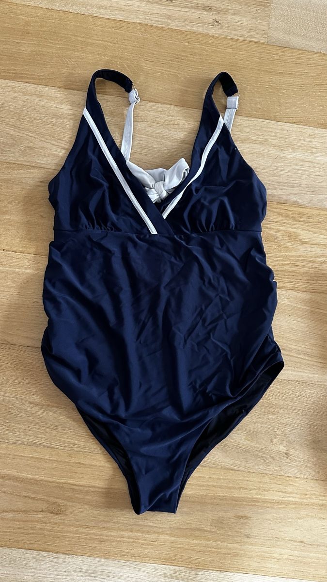 Lotti di vestiti: Tolle Stillkleidung – Usato da Oberglatt ZH venduto da jul_q86q 6