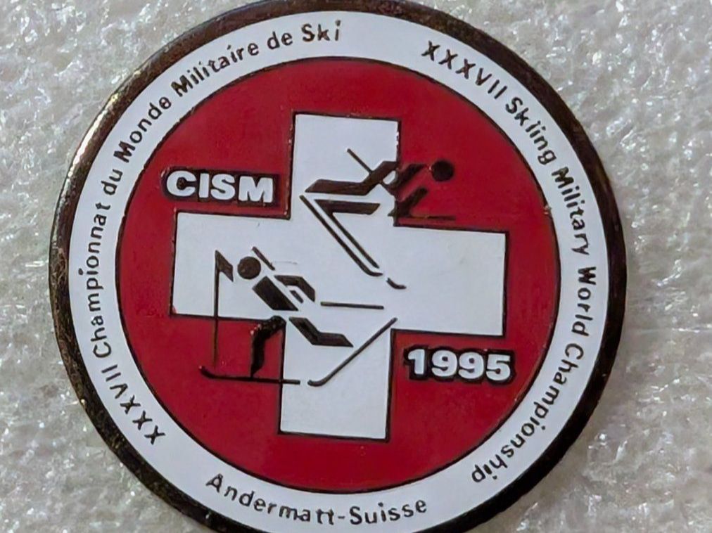 Plaketten & Abzeichen: Ansteckpin 234: Cism – Gebraucht aus Oppligen von Pin-Fall-Shop