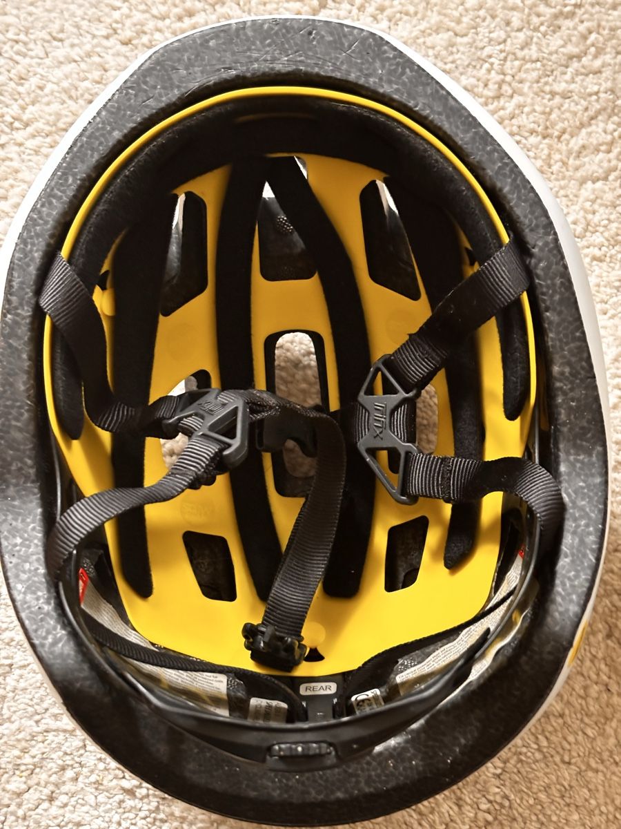 Specialized Casques: Casque de vélo Specialized MIPS – D'occasion à Romainmôtier par val_r8sn 4