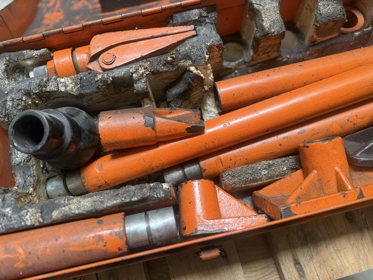 Tutti gli attrezzi: Hydraulic Body – Usato da Horriwil venduto da Carrera68 6