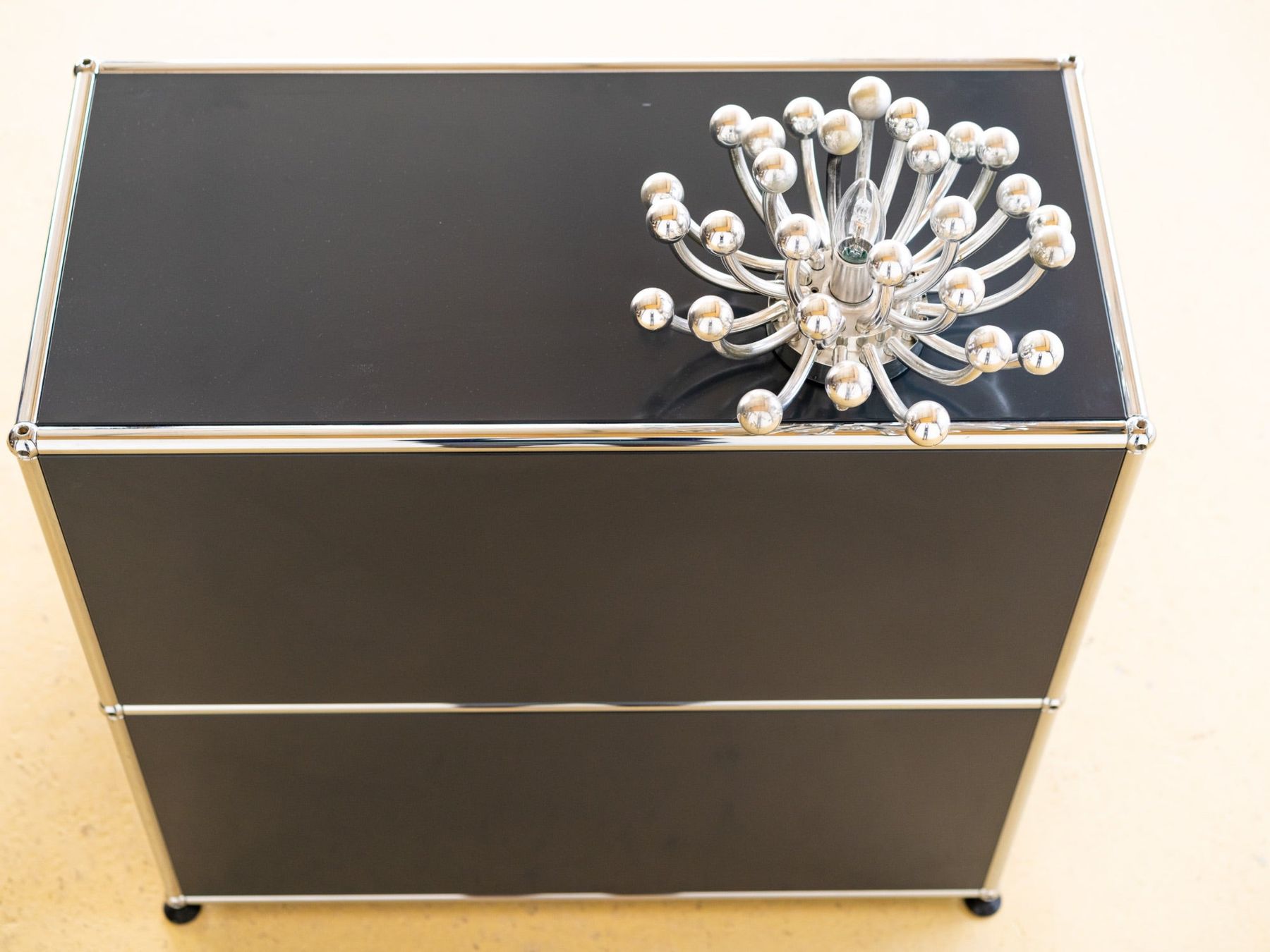 USM Commodes: USM Haller Sideboard | Anthrazitgrau | Neuwertig – D'occasion à Meinisberg par atelier_TILIJA 4
