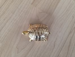 Goldfarbene Schildkröte als Assugrindose, Vintage Stil