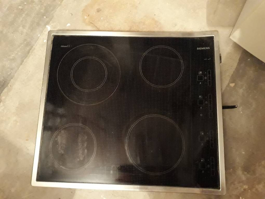 Cucine: plan plaques cuisson vitrocérame SIEMENS – Usato da Delémont venduto da grandpapa34