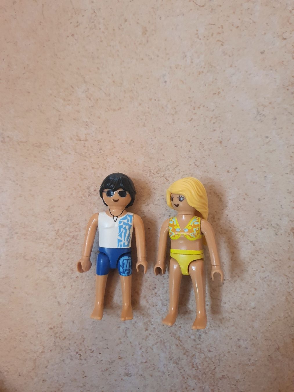 Playmobil Giocattoli: Playmobil Figuren Strand – Usato da Herznach venduto da _.Puch._