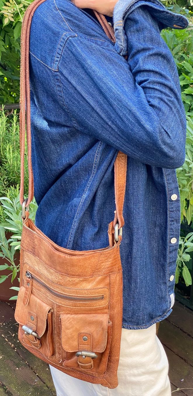 Taschen für Damen: Varese Ledertasche – Gebraucht aus Zürich von ana_7wny 2