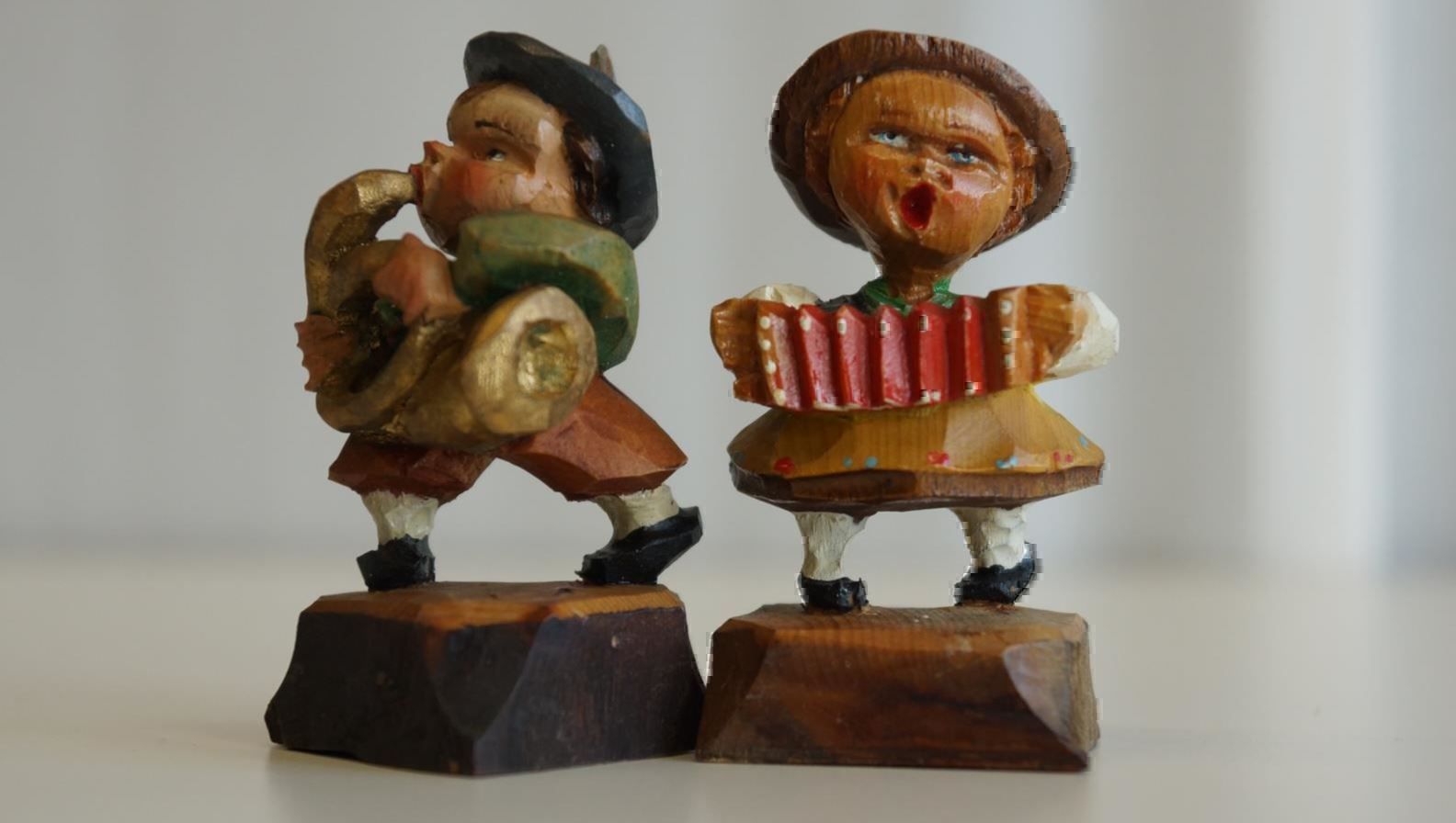 Skulpturen & Statuen: Musikanten, geschnitzt – Neu und originalverpackt aus Brienz BE von P.Edelweiss 1
