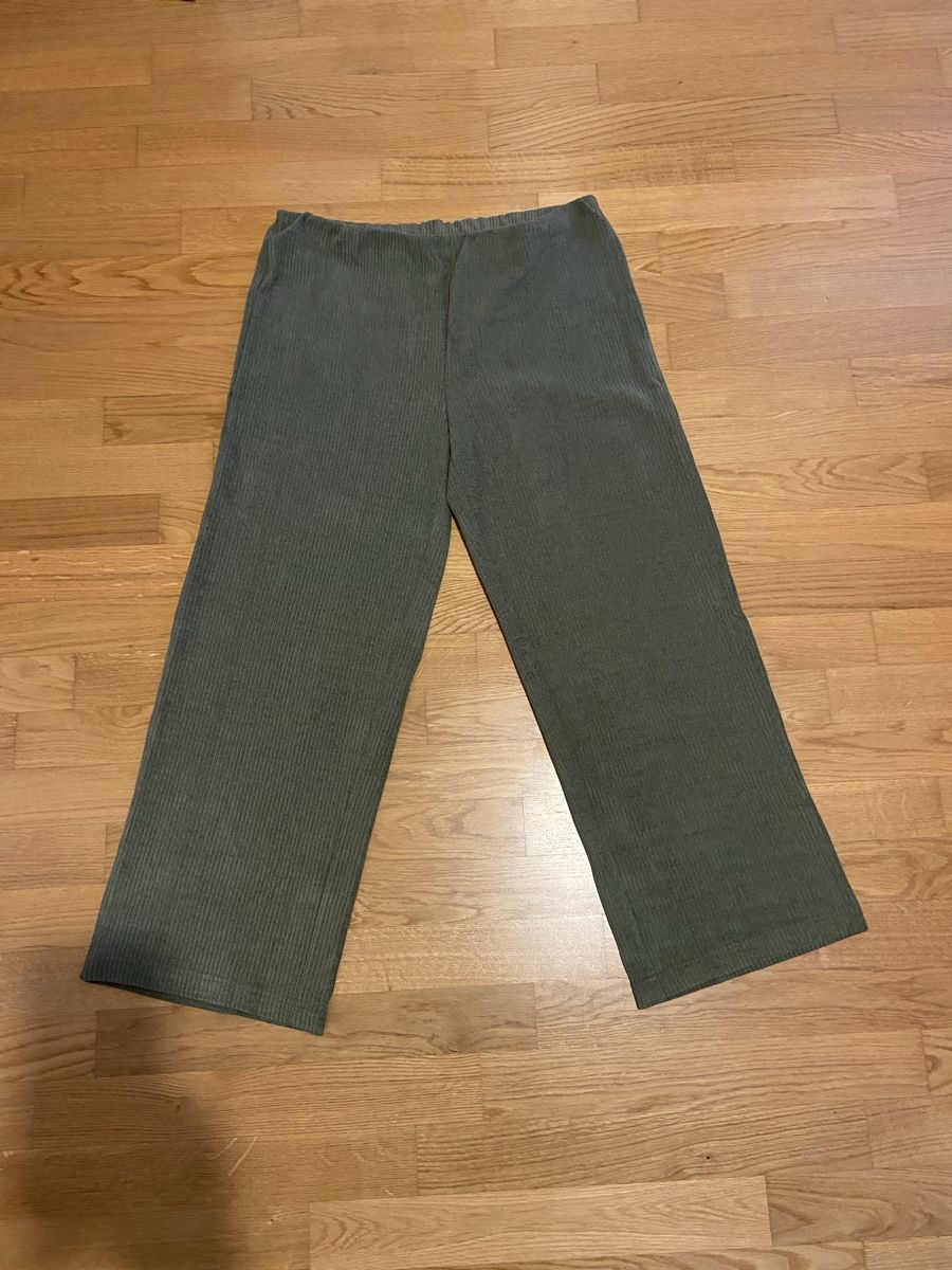 Pantaloni: Pantalon – Nuovo (secondo la descrizione) da Berlens venduto da aye_lf66