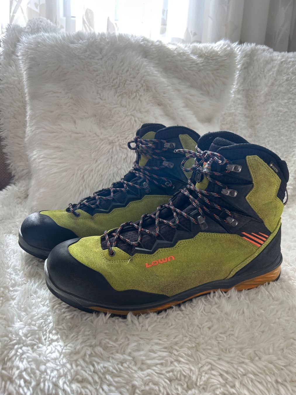 Lowa Herrenschuhe: Wunderschöner Lowa 48,5 Wanderschuhe – Gebraucht aus Unterägeri von Hallihallox 1