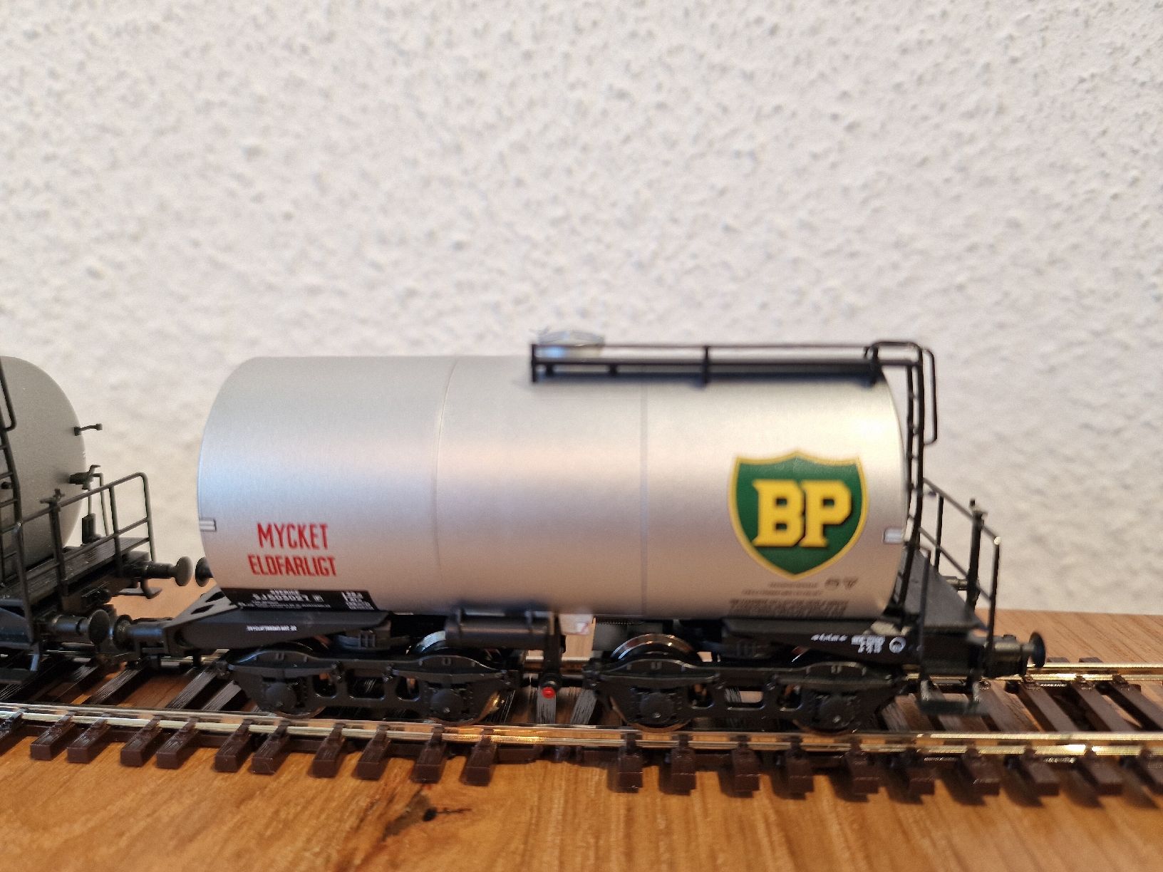 Roco Modelleisenbahnen: SJ BP Tankwagen H0 – Neu (gemäss Beschreibung) aus Matten b. Interlaken von lor_hr9w 3