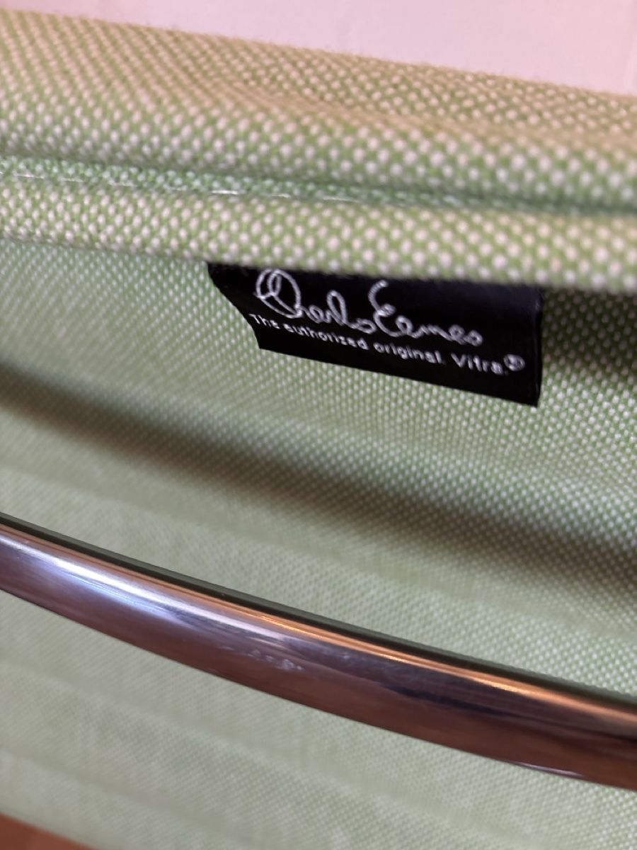 Vitra Sedie: Vita Eames Alu Chair hellgrün  – Usato da Basel venduto da magnummarine 5