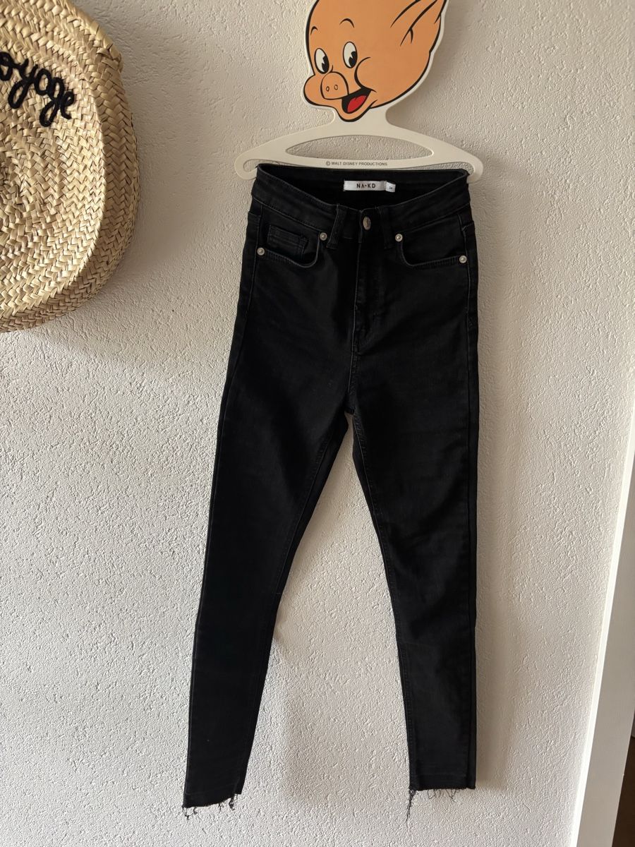 Na-kd Jeans: Jeans Hose NA-KD Gr 34 – Usato da Boniswil venduto da Biancaneve91