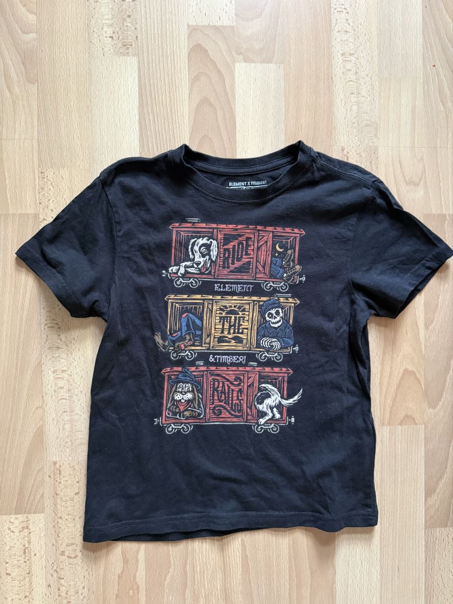 Element T-Shirts: Elements Tshirt Gr.134 – Gebraucht aus Kappelen von nicole.vaucher