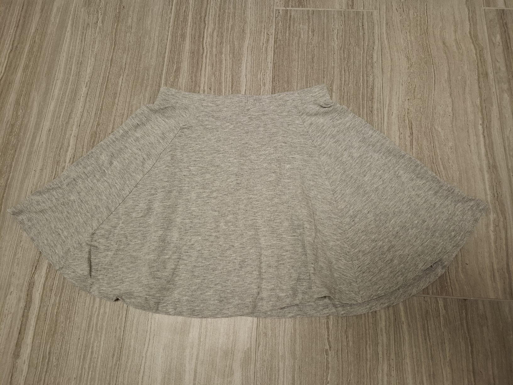 Vestiti & Gonne: jupe grise taille 158 – Usato da Ecublens FR venduto da ame_y8tq