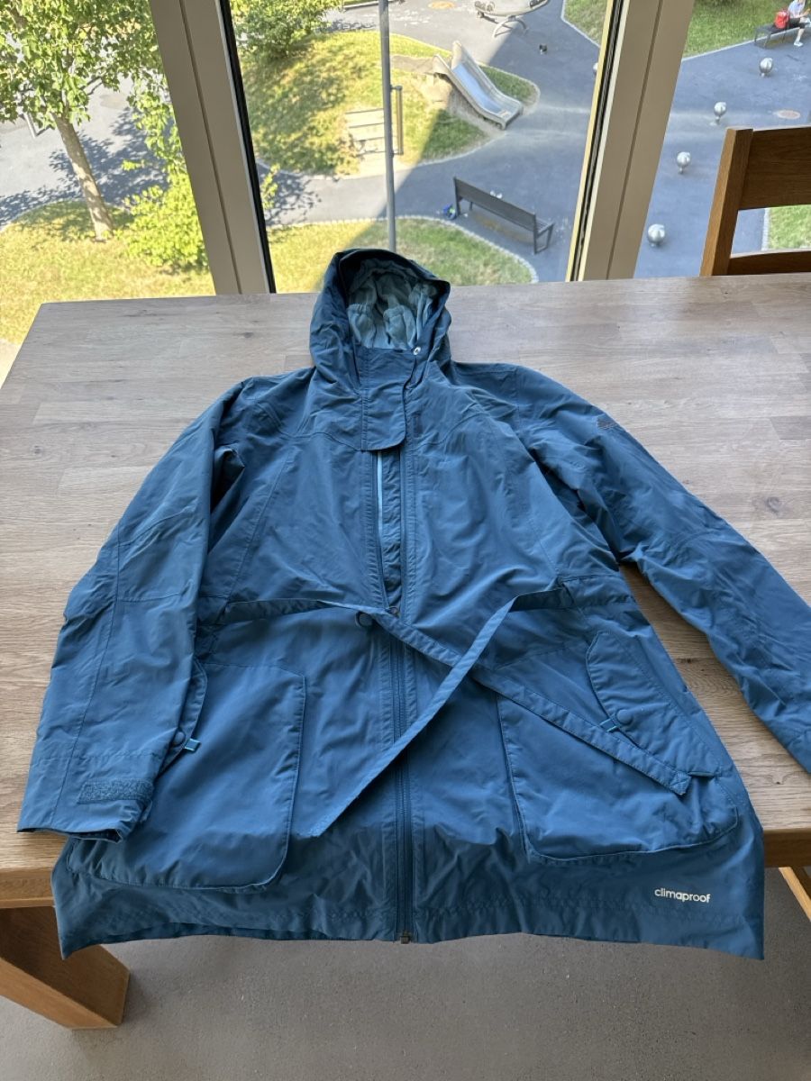 Adidas Jacken: Adidas Outdoor Jacke – Gebraucht aus Luzern von nad_nf8f