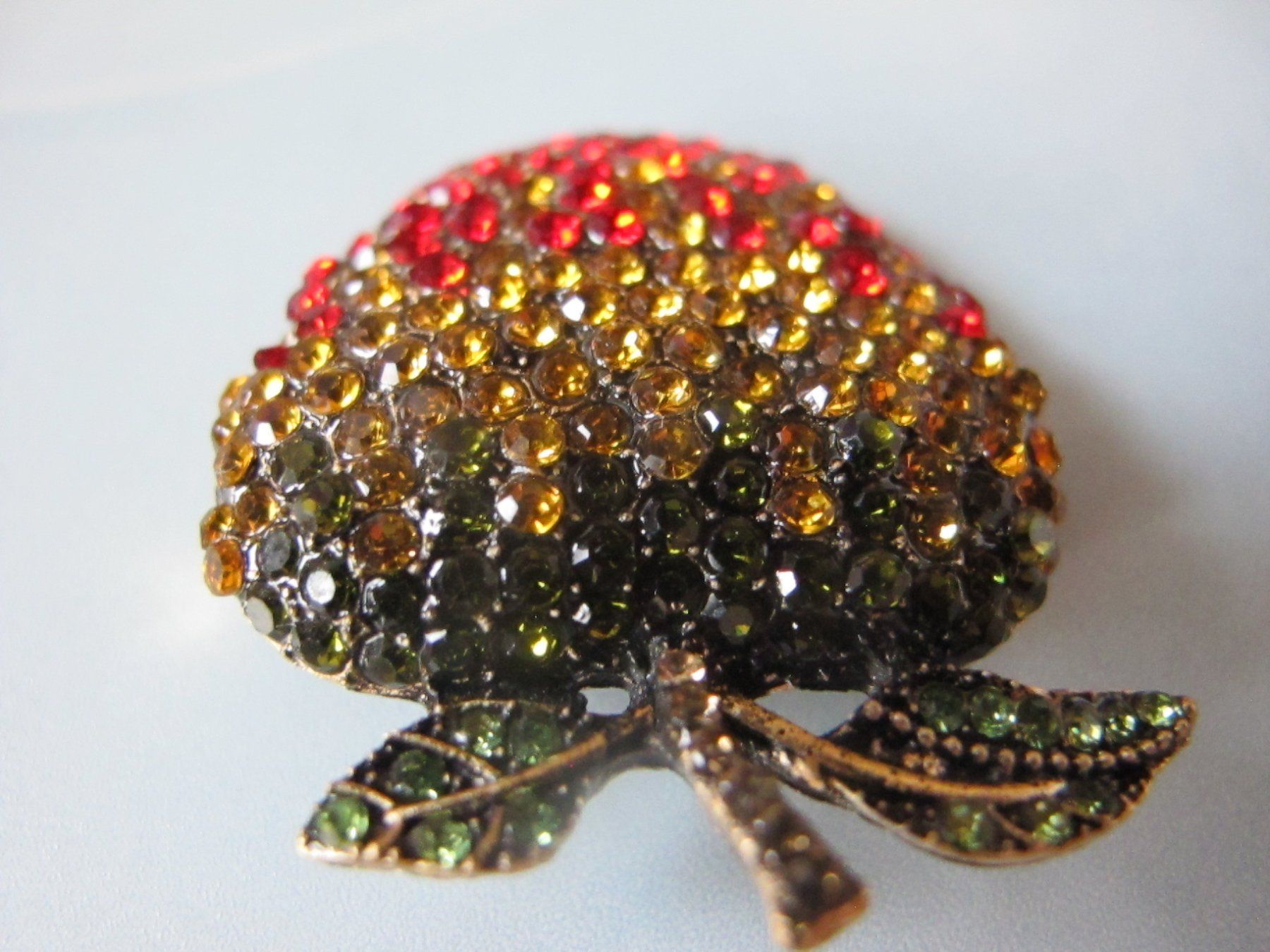 Spille & Fermagli: Apfel Brosche mit Strass-Steinen, Herbst-Look, neu! – Nuovo (secondo la descrizione) da Löhningen venduto da Chimae67 3