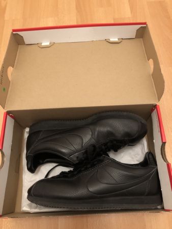 Baskets Nike Cortez taille 42,5