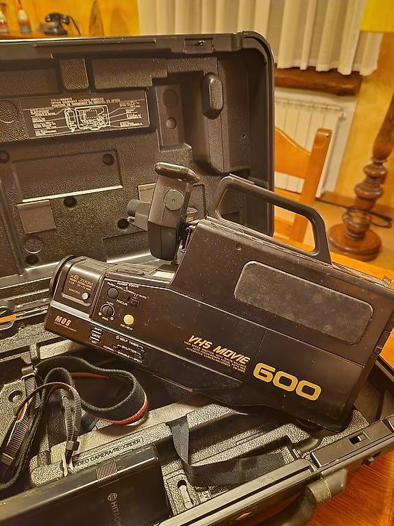 Videocamere: Videocamera Hitachi – Usato da Aurigeno venduto da dan_2xx2 3