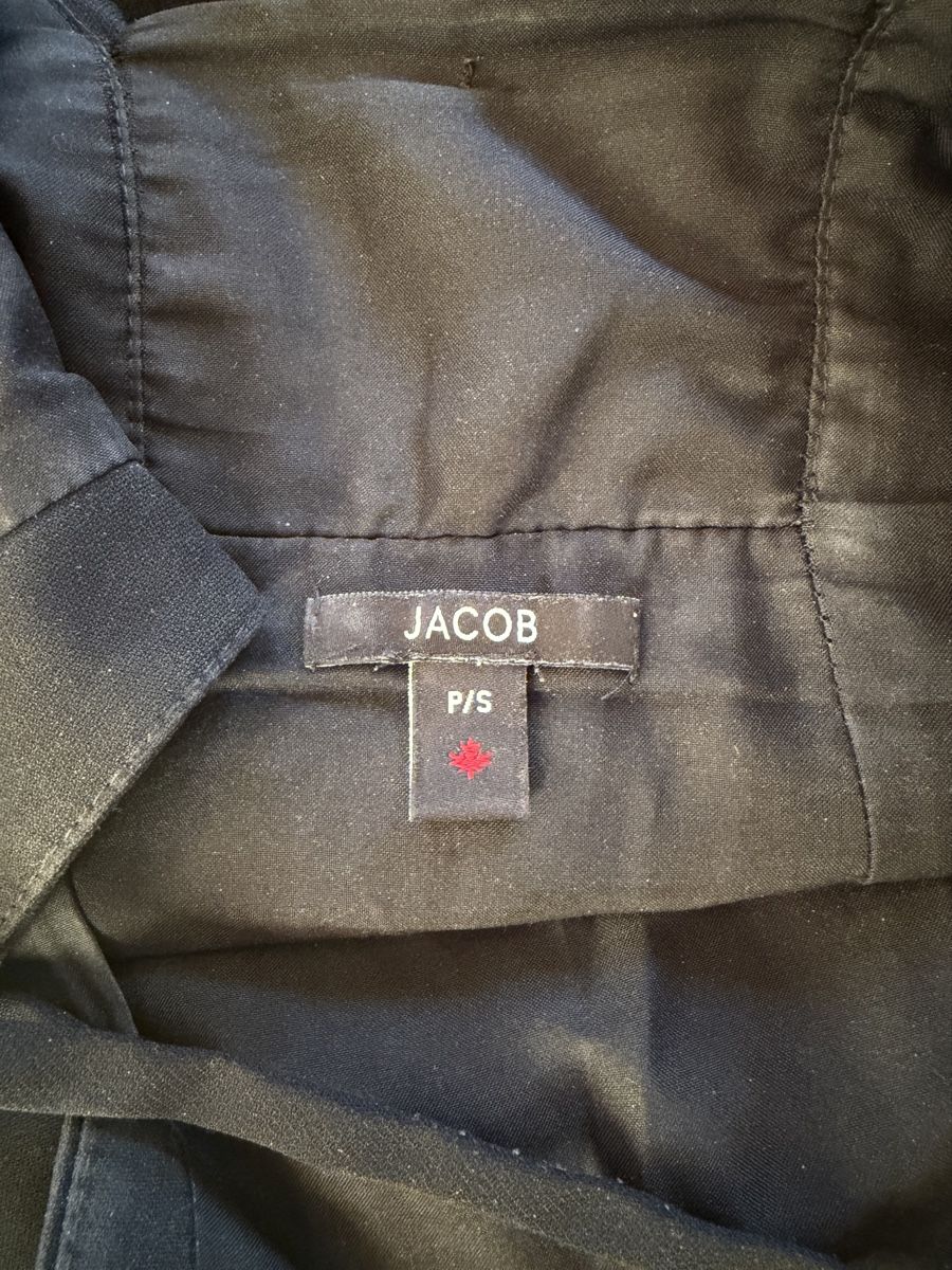 Vestiti: Robe noire Jacob - Taille S - Élégante et confortable – Usato da Lausanne venduto da Stephaniesdressing 7