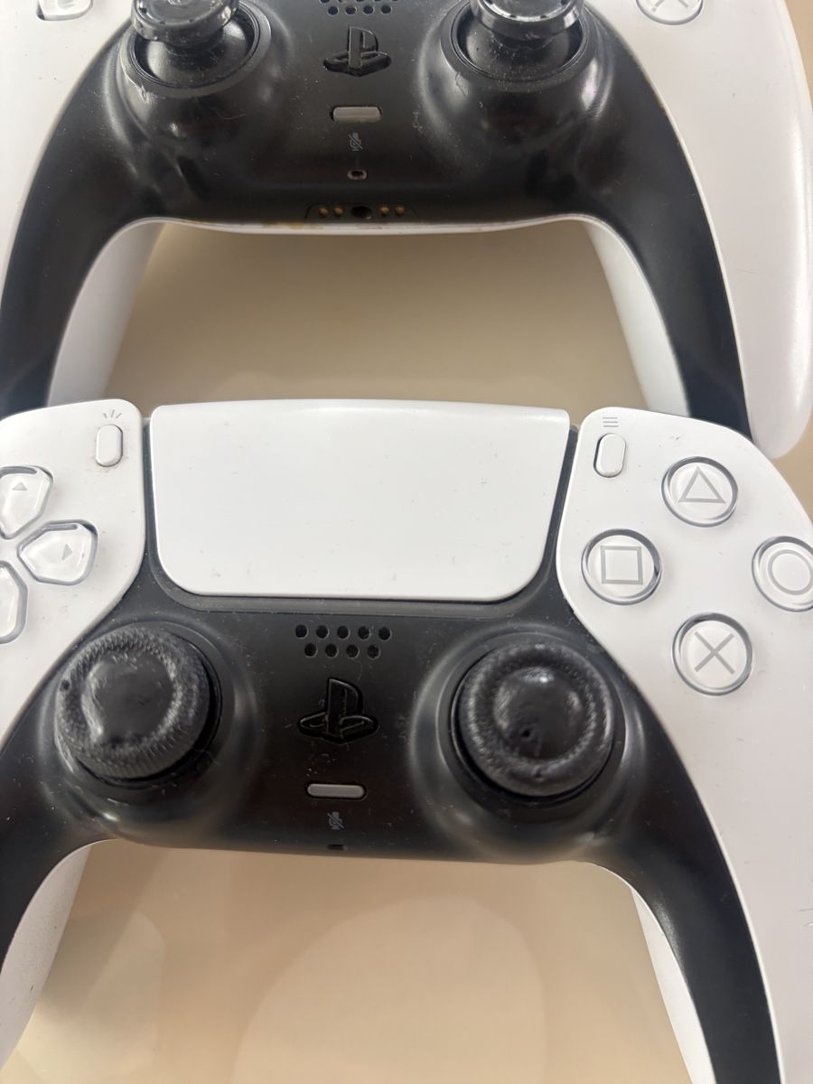 Sony Controller: PS5 Controller DualSense Defekt Stick Drift – Difettoso da Unterkulm venduto da mus_2brd 2