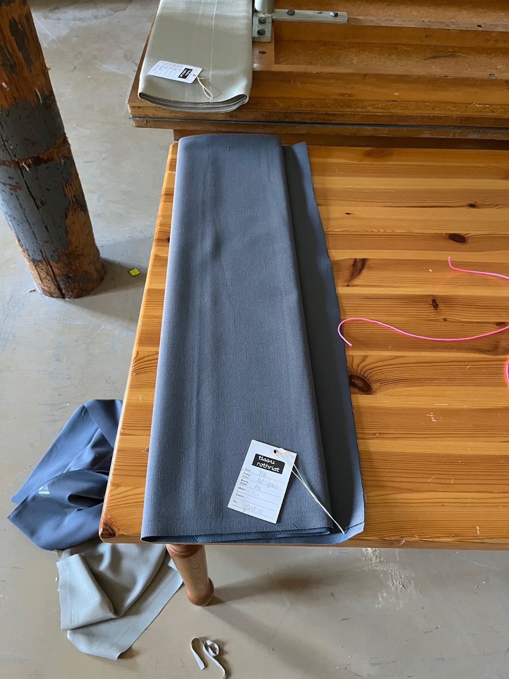 Stoffe: Stoff, Meterware, Textil, Grau, Mischgewebe, Lot – Gebraucht aus Netstal von spaltflo01 7