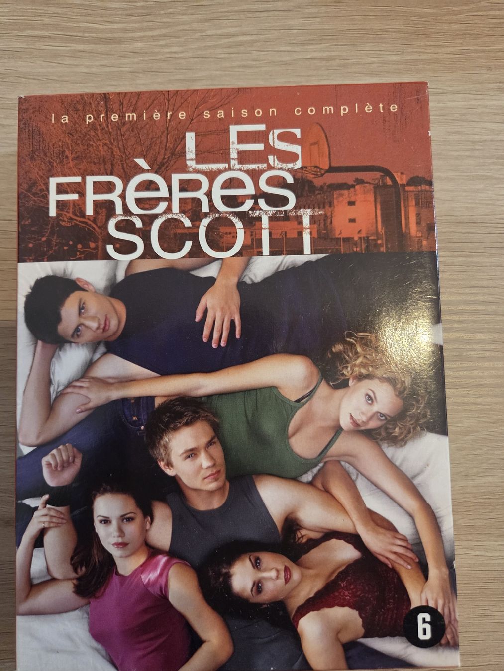 Tutti i DVDs: DVD les frères Scott saison 1+2+3 – Usato da Tramelan venduto da mic_5lzm