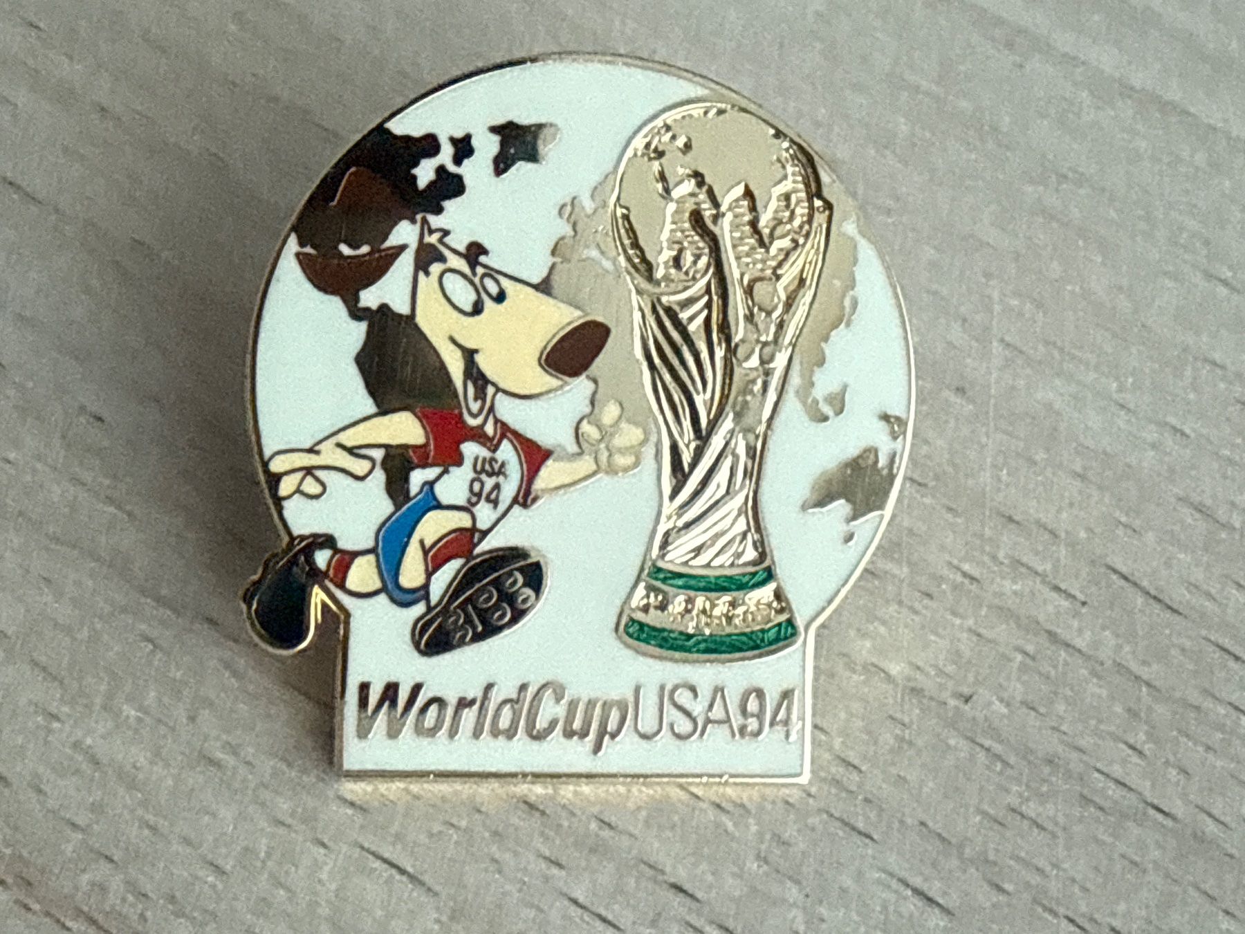 Plaquettes & Badges: Pin WM USA’94 – D'occasion à Glattbrugg par Schweigmatt