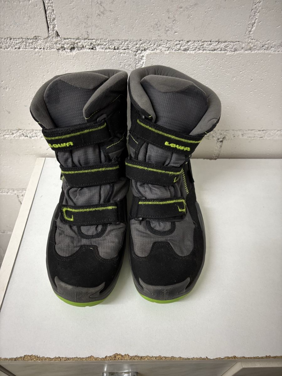 Lowa Chaussures hommes: LOWA Winterschuhe grösse 41 – D'occasion à Thun par jeff070