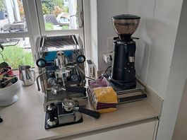 Kaffeemaschine Izzo Vivi PID Inox  und Kaffeemühle Macap