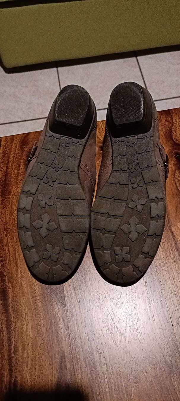 Scarpe da donna: BATA Leder Pumps Gr. 38 – Usato da Porza venduto da tbch 3