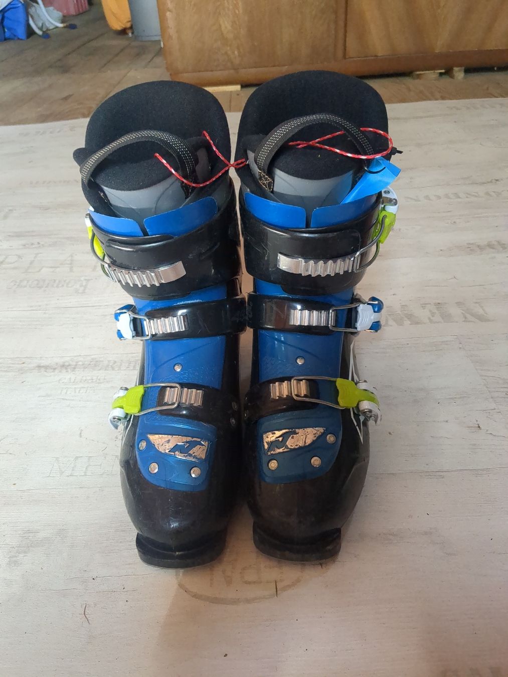 Nordica Scarpe per ragazzi: Kinder Skischuhe Gr. 40 – Usato da Büsingen venduto da honey810