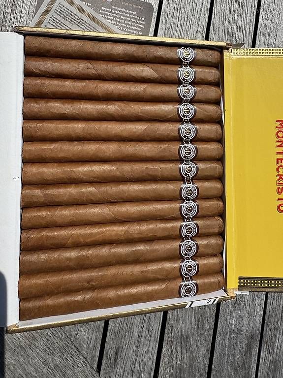 Zigarren: Montecristo No. 1 Zigarren Cuba – Gebraucht aus kreuzlingen von hel_v9zj 2