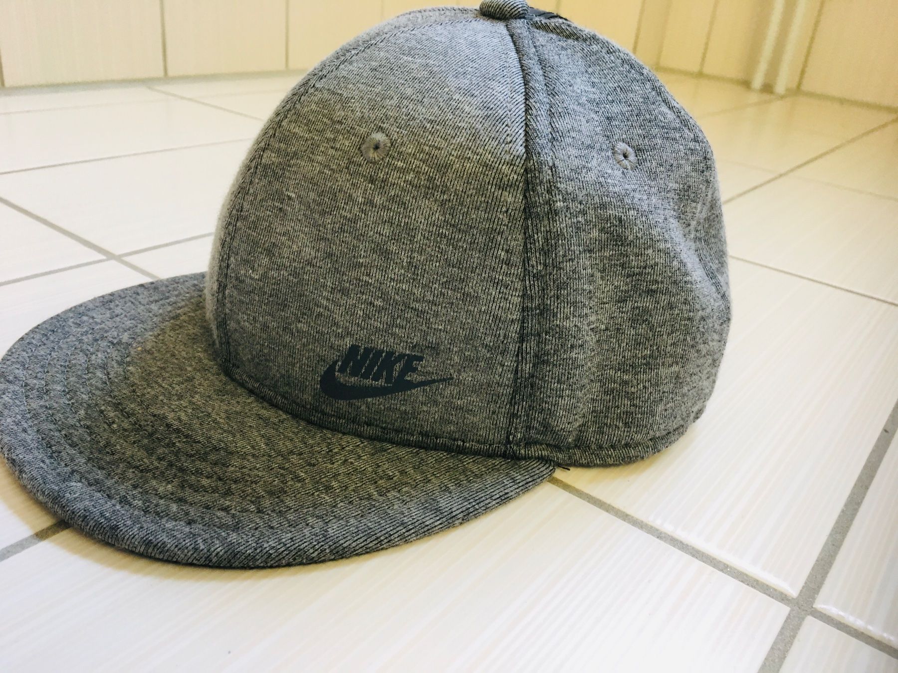 Nike Altro abbigliamento per bambino: Cape Nike bis ca 13 Jahren – Usato da Arth venduto da Vrecam51