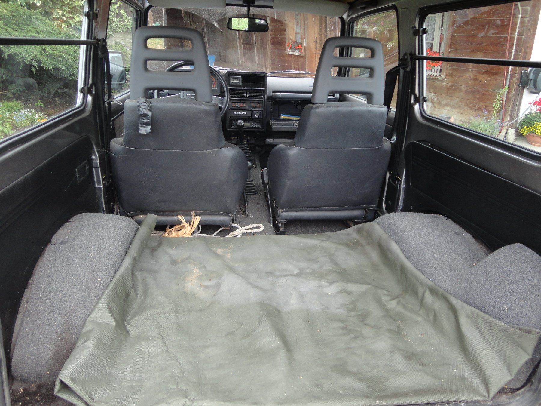 Suzuki Automobili: Suzuki Samurai 1.3i  30Km/h – Usato da Brittnau venduto da Tulile 9