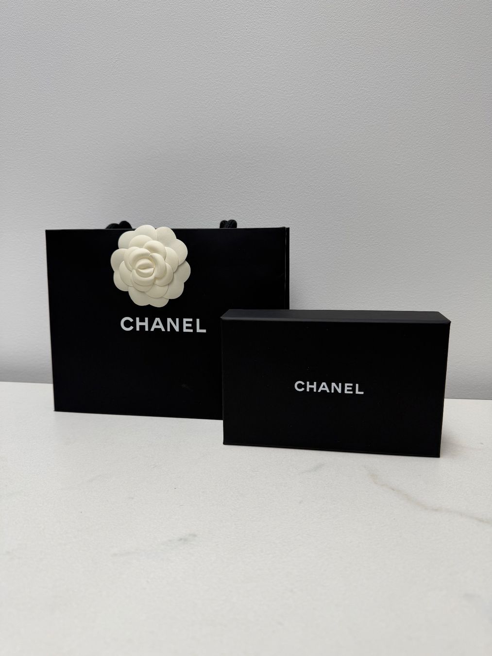 Chanel Portemonnaies: Chanel Boy cardholder – Neuf avec emballage d'origine à Vacallo par kellyyy 4