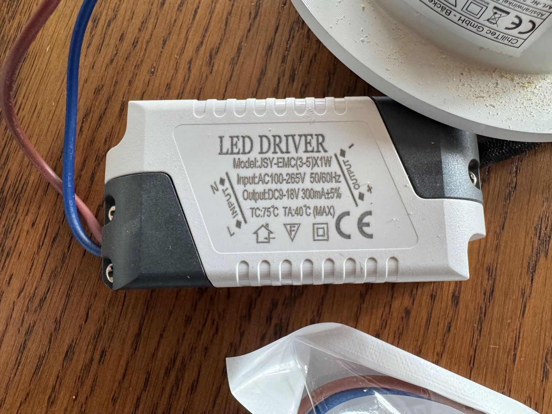Lustres & lampes de plafonds: 7 LED-Einbauspots schwenkbar – D'occasion à Matzendorf par Mctrash 5