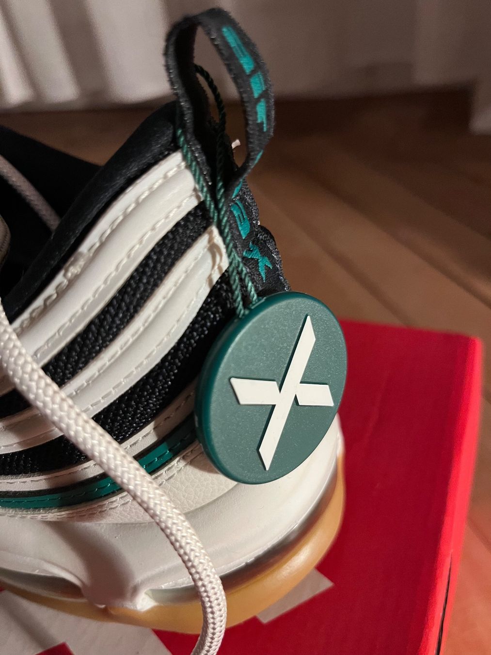 Nike Scarpe da uomo: Nike Air Max 97 – Nuovo e nell'imballaggio originale da Luzern venduto da Everything_Must_Gooo 2
