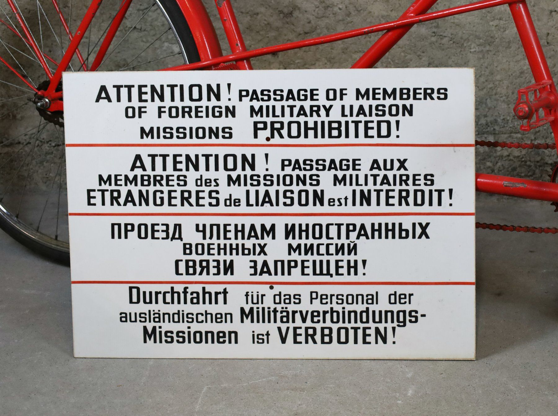 Ecriteaux: DDR Schild, Strassenschild "Durchfahrt verboten" – D'occasion à Birrwil par brandschatz_birrwil