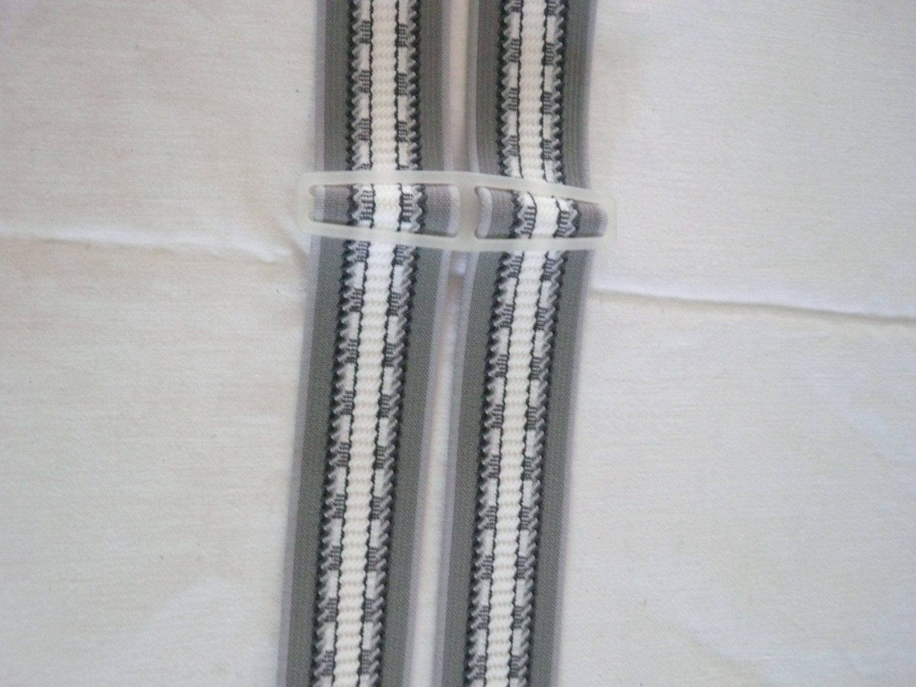 Autres vêtements & accessoires: Hosenträger grau-weiss gemustert – Neuf (Voir description) à Rotkreuz par Busa17 3